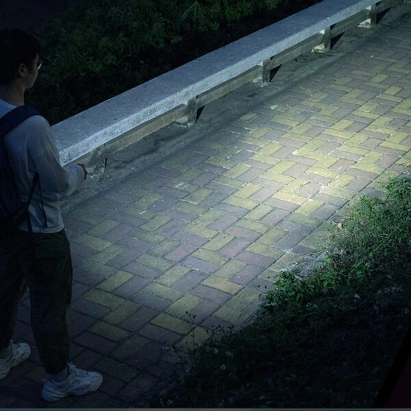 Automotive Repair Flashlights Fenix E18R V2.0 High Performance Rechargeable EDC Flashlight 7 Automotive Repair Flashlights Fenix E18R V2.0 High Performance Rechargeable EDC Flashlight - Image 5