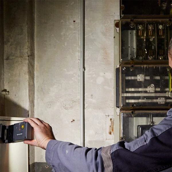 Automotive Repair Flashlights LEDLenser IF3R Rechargeable Flood Light Worklight | 1000 Lumens 5 Automotive Repair Flashlights LEDLenser IF3R Rechargeable Flood Light Worklight | 1000 Lumens - Image 3