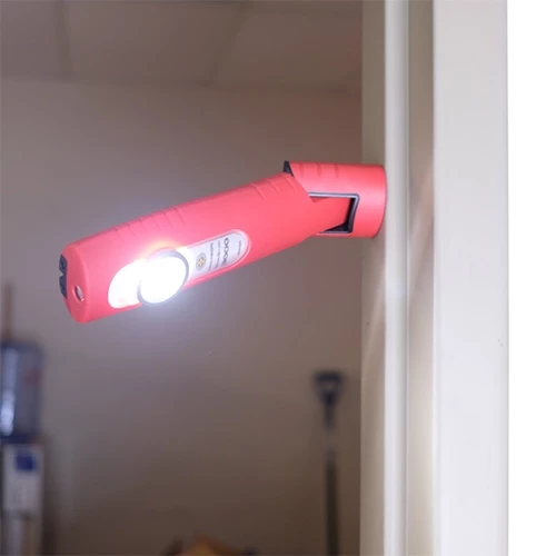 Automotive Repair Flashlights Maxxeon WorkStar 3000 USB Rechargeable Work Light | 700 Lumens 8 Automotive Repair Flashlights Maxxeon WorkStar 3000 USB Rechargeable Work Light | 700 Lumens - Image 6